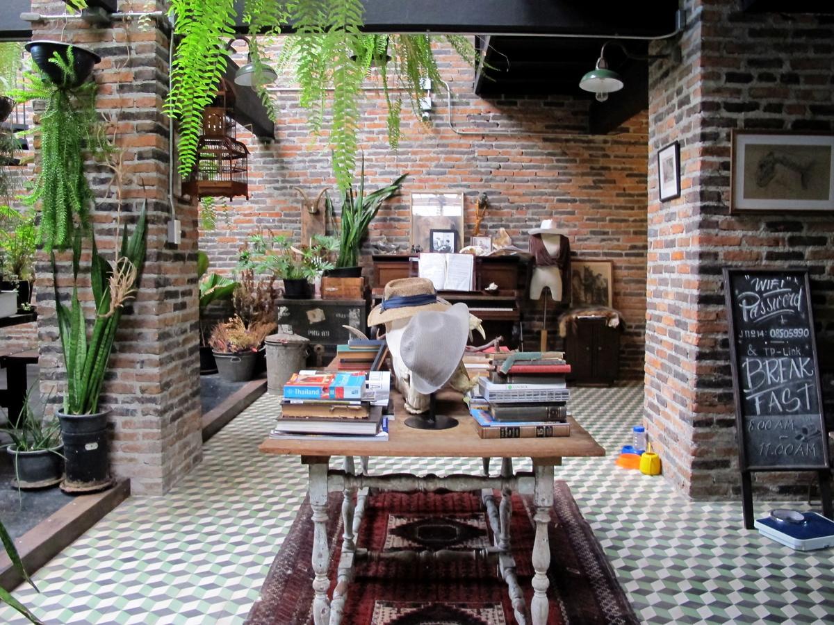 Tempat Tidur & Sarapan J No.14 3*