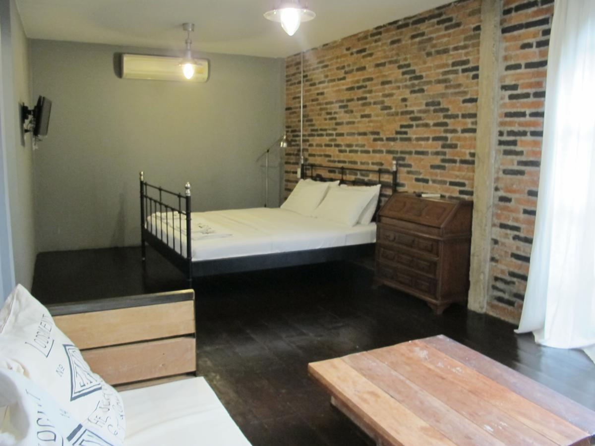 J No.14 Tempat Tidur & Sarapan