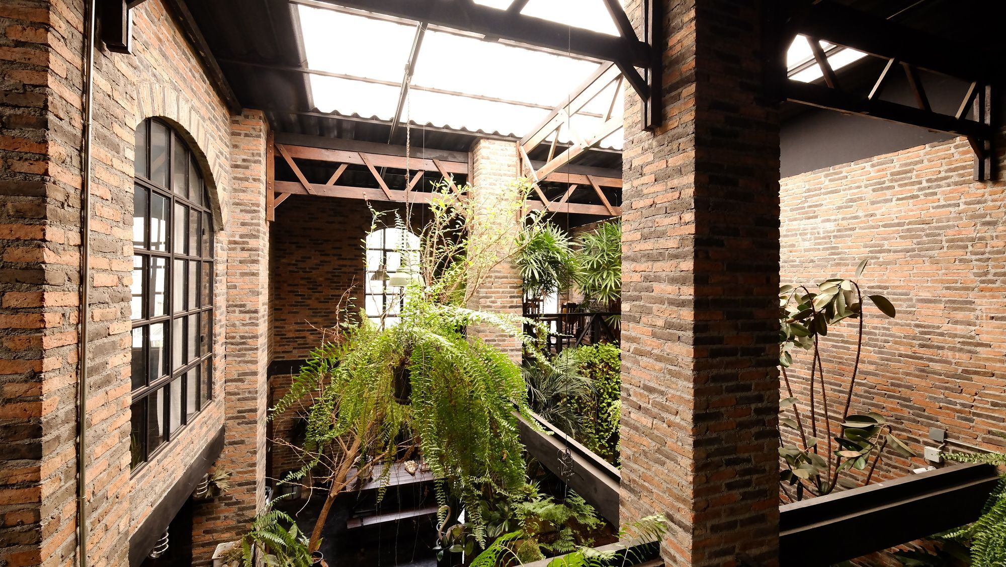 Tempat Tidur & Sarapan J No.14