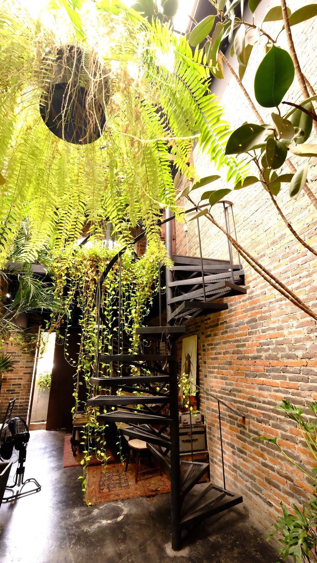 Tempat Tidur & Sarapan J No.14